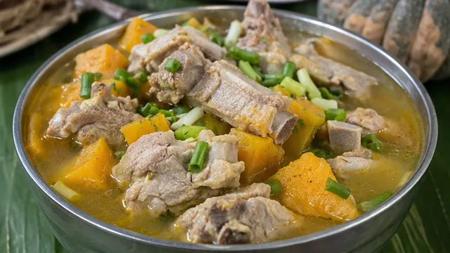 Canh bí non nấu xương
