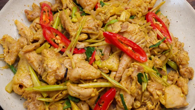 Gà xào sả ớt